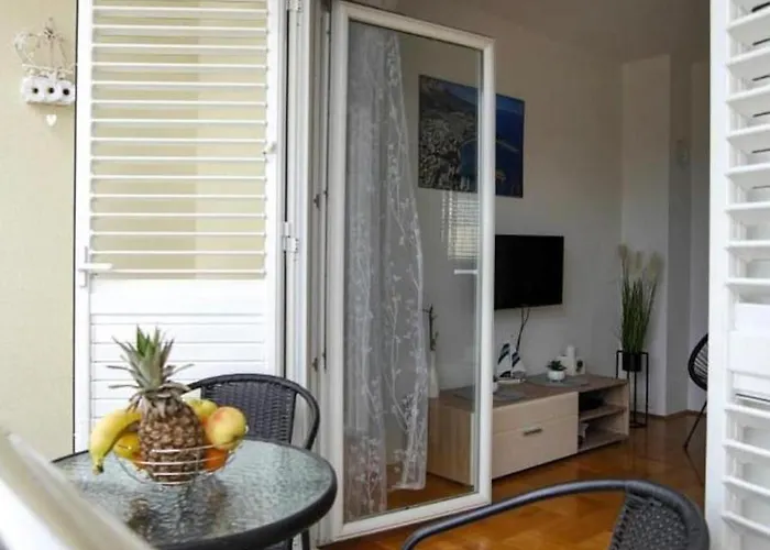 Ivesic Apartment
